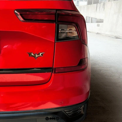 Batman 3D Car Emblem Badge Gold : OFFICIAL DC MERCHANDISE